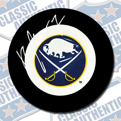 PETR SVOBODA Buffalo Sabres autographed puck (#1984)