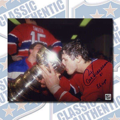 GUY CARBONNEAU Montreal Canadiens 8x10 photo w/86 Cup (#1147)