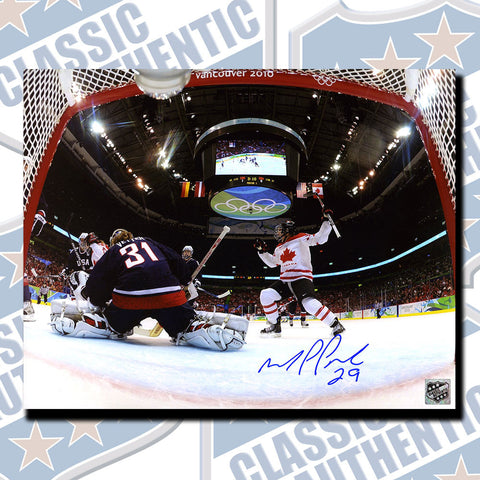 MARIE-PHILIP POULIN Team Canada Autographed 8x10 (#3432)