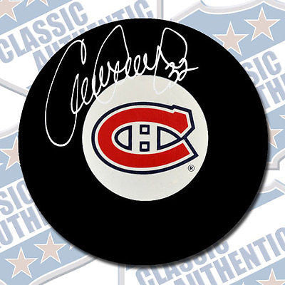 CLAUDE LEMIEUX Montreal Canadiens autographed puck (#1821)