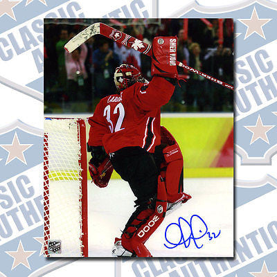 CHARLINE LABONTE Women's Team Canada autographed 8x10 photo (#2905)