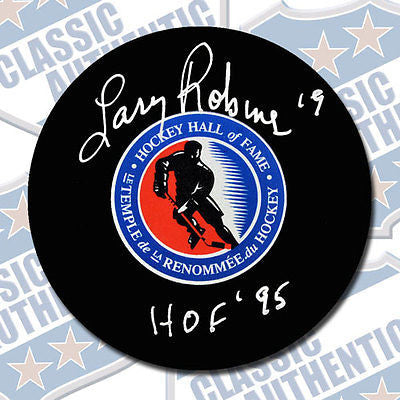 LARRY ROBINSON Hall of Fame autographed puck w/HOF (#1941)