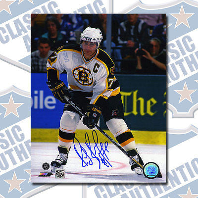 RAYMOND BOURQUE Boston Bruins autographed 8x10 photo (#1240)