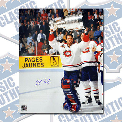 PATRICK ROY Montreal Canadiens autographed 16x20 photo (#2342)