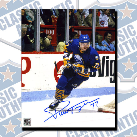 PIERRE TURGEON Buffalo Sabres autographed 8x10 photo (#3538)
