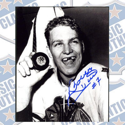 BOBBY HULL Chicago Blackhawks autographed 8x10 photo (#381)
