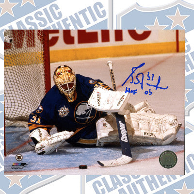 GRANT FUHR Buffalo Sabres autographed 8x10 photo (#3102)