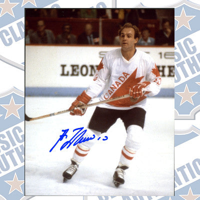 GUY LAFLEUR Montreal Canadiens autographed 8x10 photo (#281)