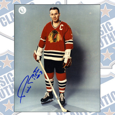 PIERRE PILOTE Chicago Blackhawks autographed 8x10 photo (#202)
