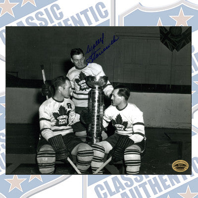 WALLY STANOWSKI Toronto Maple Leafs autographed 8x10 photo  (#210)