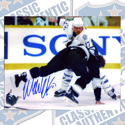 WENDEL CLARK Toronto Maple Leafs autographed 8x10 photo (#139)